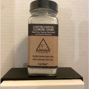 Frequency Clarifying Charcoal Cleansing Grains